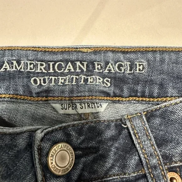 American Eagle Shorts Jean Super Stretch Womens 12 Denim Cuffed Short - Picture 4 of 8